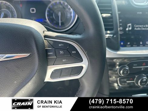 Used 2022 Chrysler 300 Touring w/ Sport Appearance Package RWD image 20