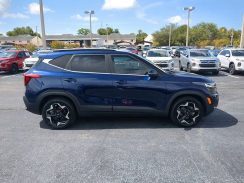 Used 2024 Kia Seltos EX FWD image 5