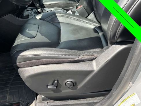 Used 2021 Jeep Cherokee Latitude Lux image 5