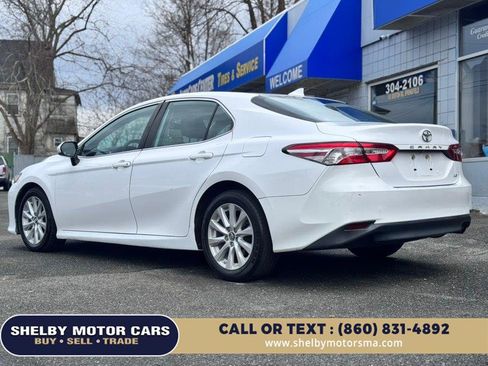 Used 2019 Toyota Camry LE w/ Carpet Mat Package image 7