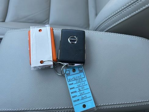 Used 2023 Volvo XC40 B5 Plus w/ Protection Package Premier image 47