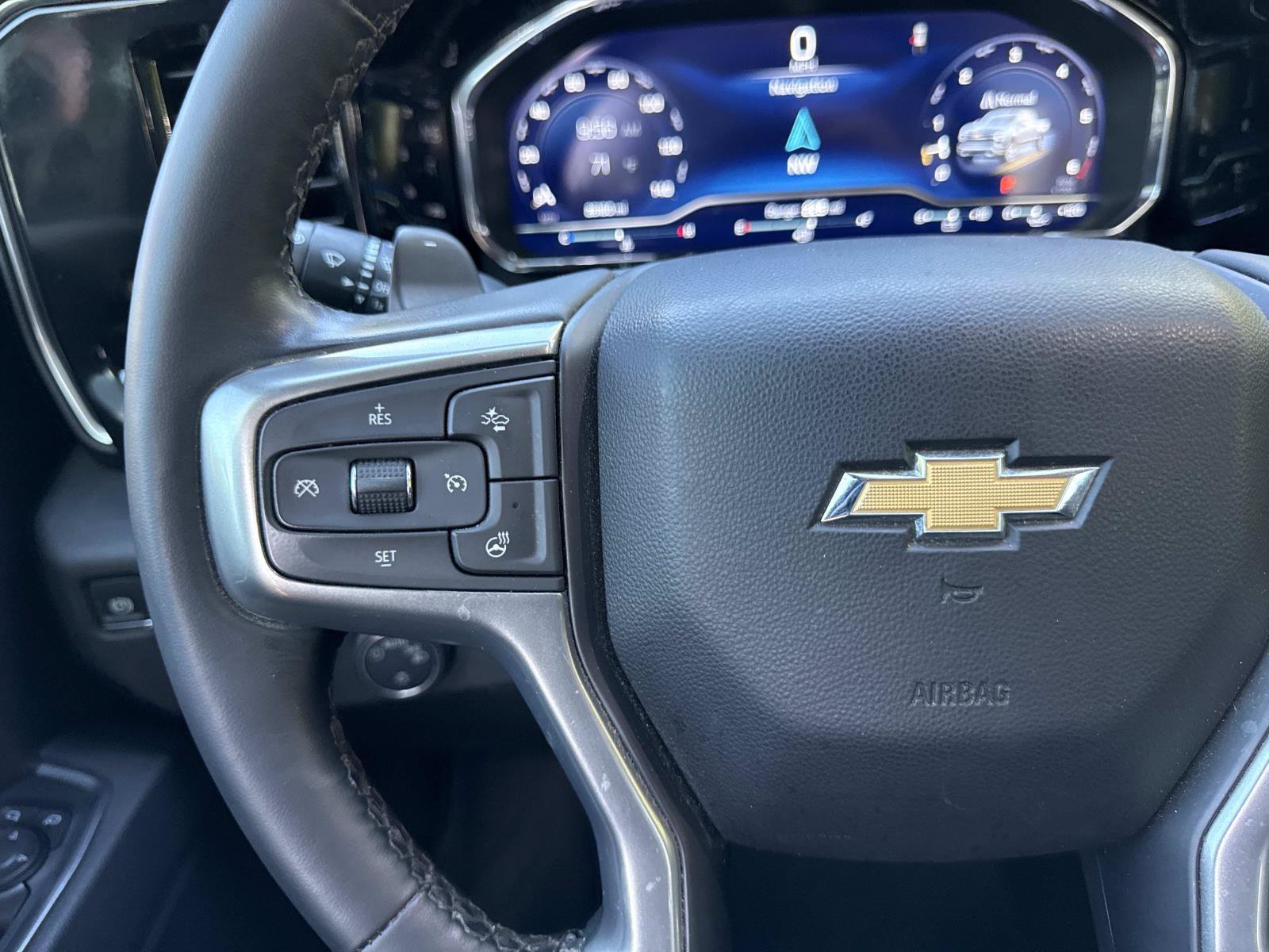Used 2025 Chevrolet Silverado 1500 LT w/ Safety Package RWD image 15