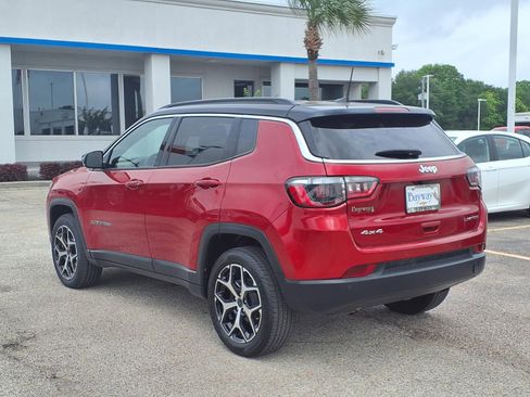 Used 2025 Jeep Compass Limited AWD/4WD image 2