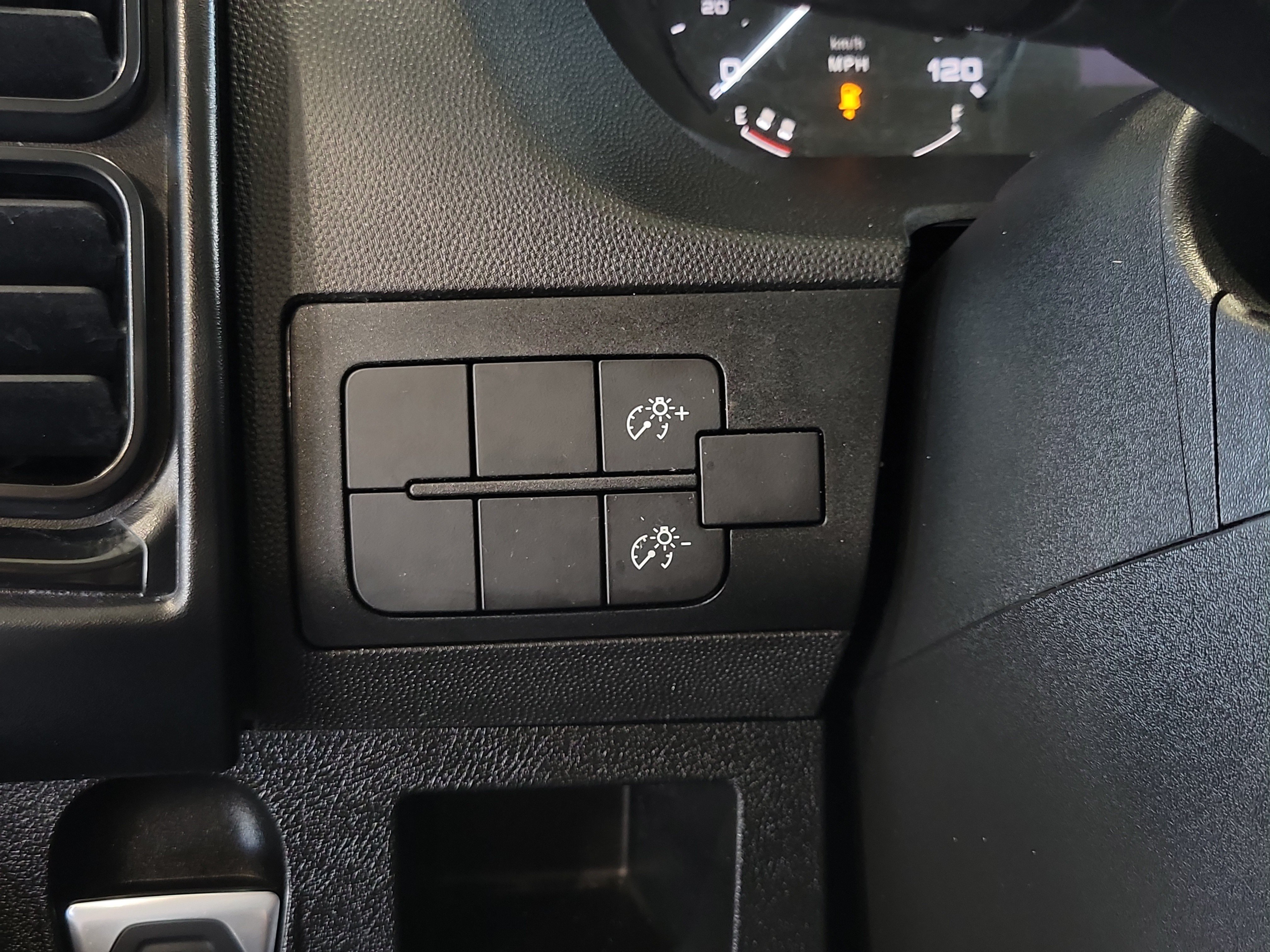 Used 2025 RAM ProMaster 1500 FWD image 16