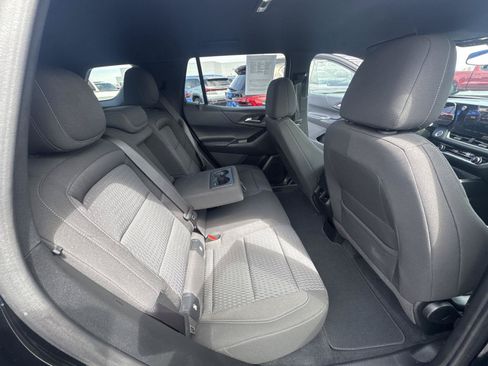 Used 2025 Chevrolet Equinox LT FWD image 12