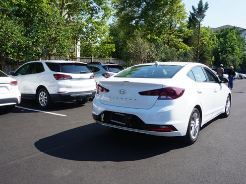 Used 2020 Hyundai Elantra SEL w/ Cargo Package (C1) FWD image 4