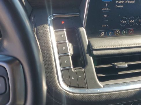 Used 2021 Chevrolet Tahoe Premier w/ Premium Package image 32