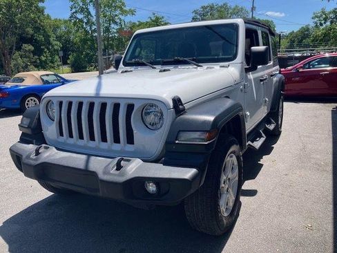Used 2018 Jeep Wrangler Unlimited Sport S AWD/4WD image 2