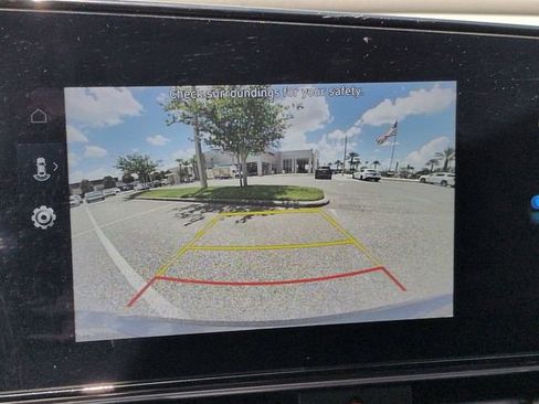 Used 2024 Hyundai Elantra SEL FWD image 19