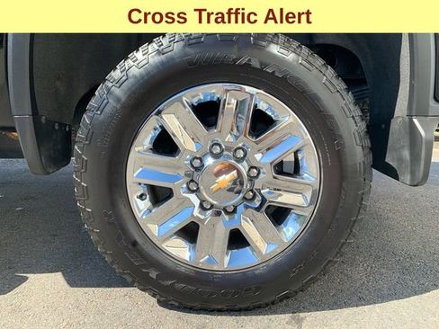 Used 2024 Chevrolet Silverado 2500 High Country image 9