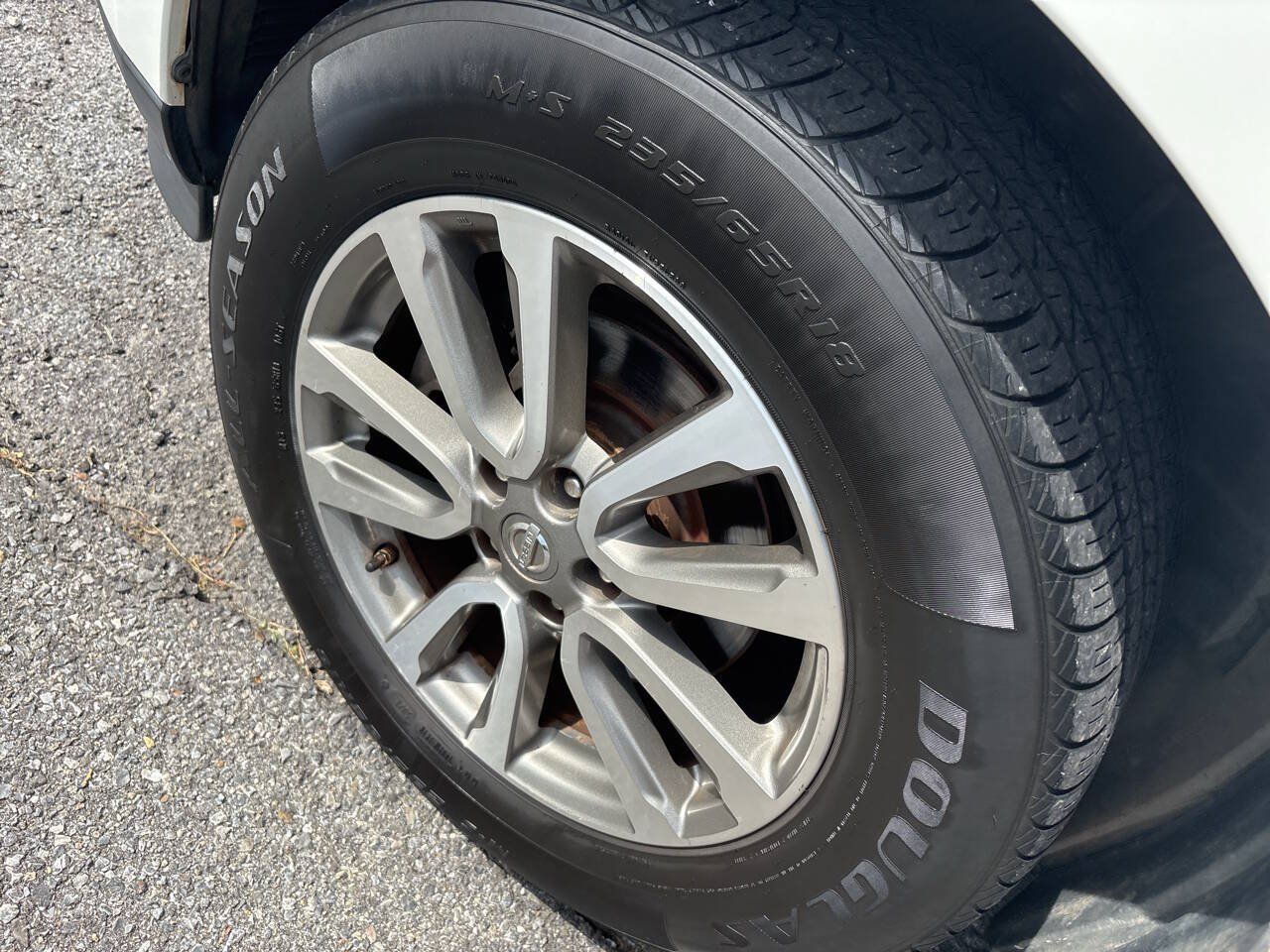 Used 2013 Nissan Pathfinder SV AWD/4WD image 2