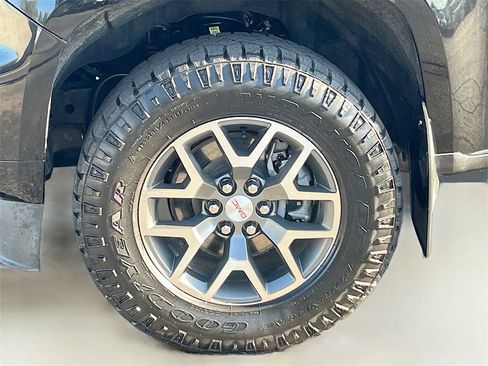 Used 2022 GMC Canyon AT4 w/ Trailering Package image 29
