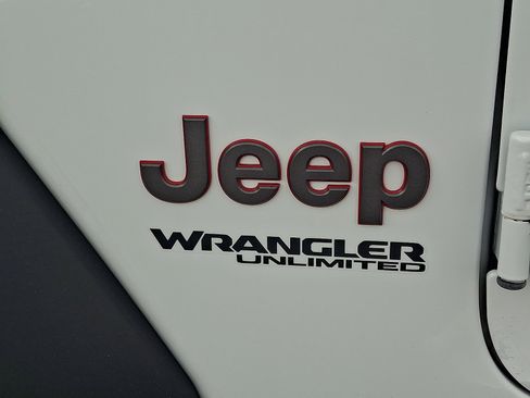 Used 2019 Jeep Wrangler Unlimited Rubicon AWD/4WD image 31