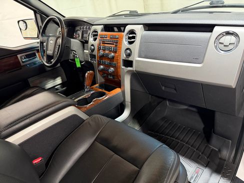 Used 2010 Ford F150 Lariat image 12