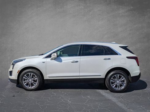 Certified 2022 Cadillac XT5 Premium Luxury image 3