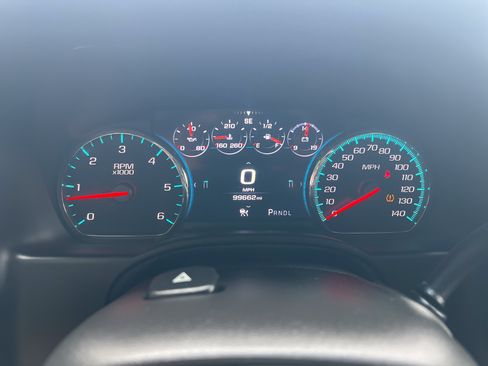 Used 2018 GMC Yukon Denali w/ Denali Ultimate Package AWD/4WD image 2