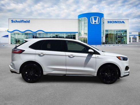 Used 2020 Ford Edge ST-Line FWD image 2