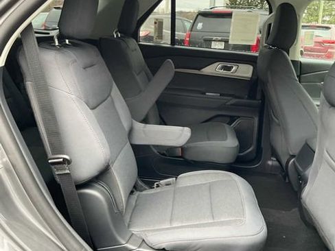 Used 2026 Ford Explorer Active AWD/4WD image 46