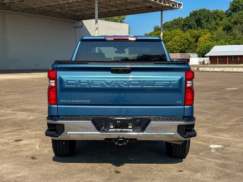 Used 2024 Chevrolet Silverado 1500 LT AWD/4WD image 10