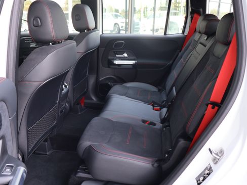 Used 2026 Mercedes-Benz GLB 35 AMG 4MATIC image 17