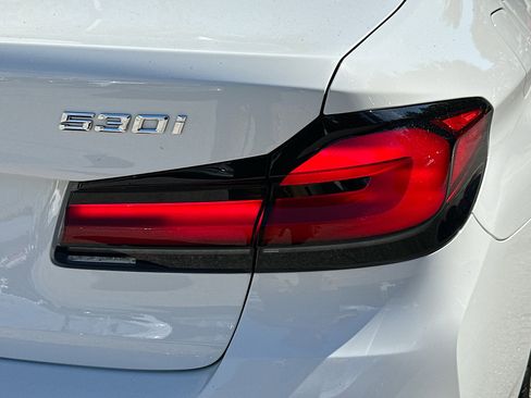 Used 2023 BMW 530i w/ Premium Package image 33