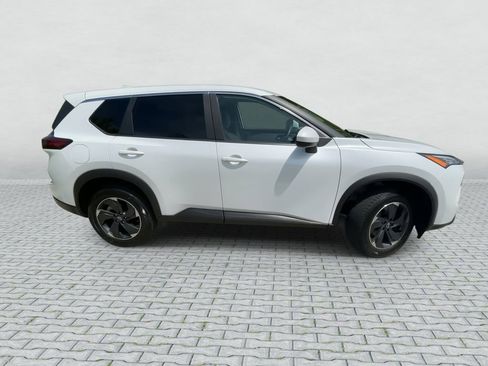 Certified 2024 Nissan Rogue SV AWD/4WD image 9