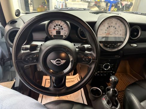 Used 2011 MINI Cooper S image 35