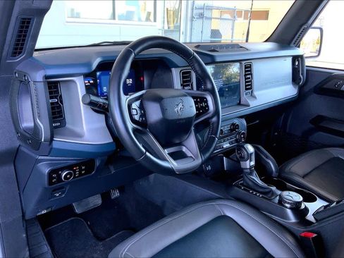 Used 2024 Ford Bronco Outer Banks image 17
