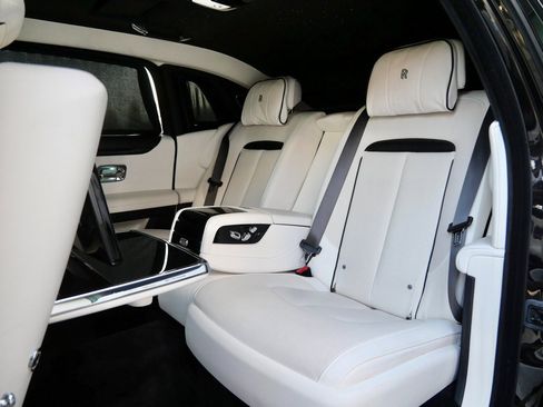 Certified 2021 Rolls-Royce Ghost Extended Wheelbase image 8