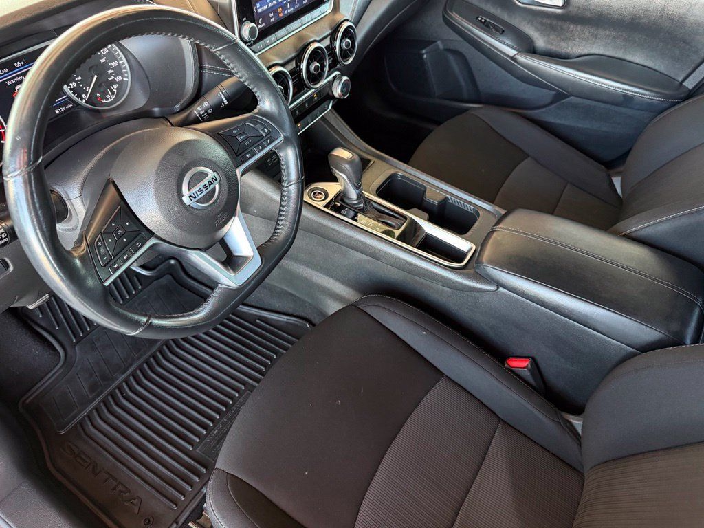 Used 2022 Nissan Sentra SV FWD image 18