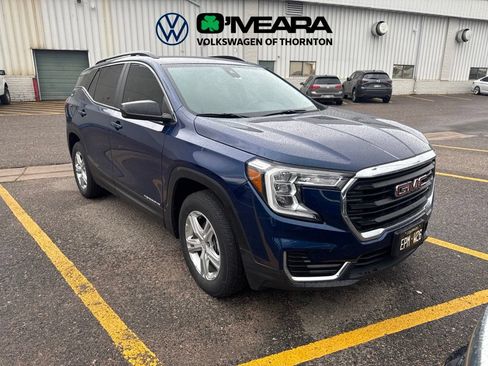Used 2022 GMC Terrain SLE w/ Driver Convenience Package AWD/4WD image 2