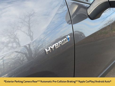 Used 2021 Toyota RAV4 LE image 5