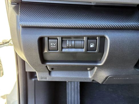 New 2026 Subaru Crosstrek 2.5i Limited w/ Crosstrek Mirror Package image 31