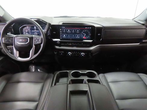 Used 2025 GMC Sierra 1500 SLT image 17