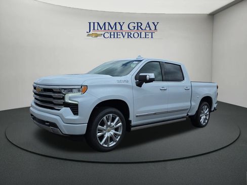 New 2026 Chevrolet Silverado 1500 High Country w/ High Country Premium Package AWD/4WD image 1
