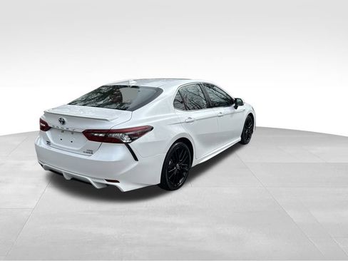 Used 2021 Toyota Camry XSE w/ Cold Weather Package image 5