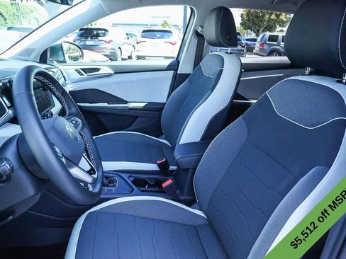 New 2025 Volkswagen Taos SE image 33