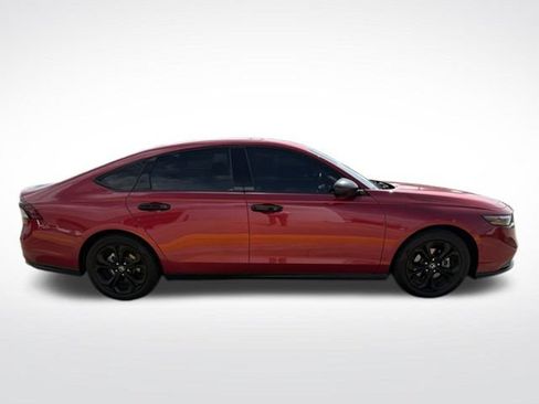 Used 2025 Honda Accord SE image 8