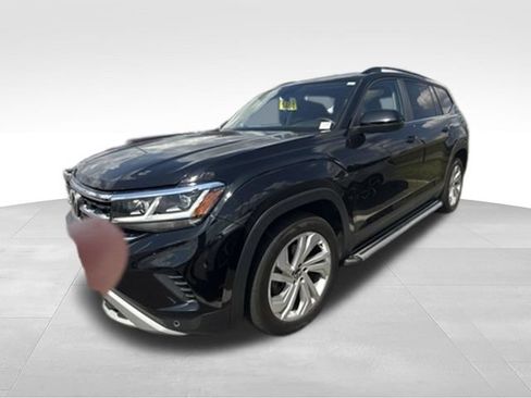 Used 2021 Volkswagen Atlas SE w/ Towing Package FWD image 3