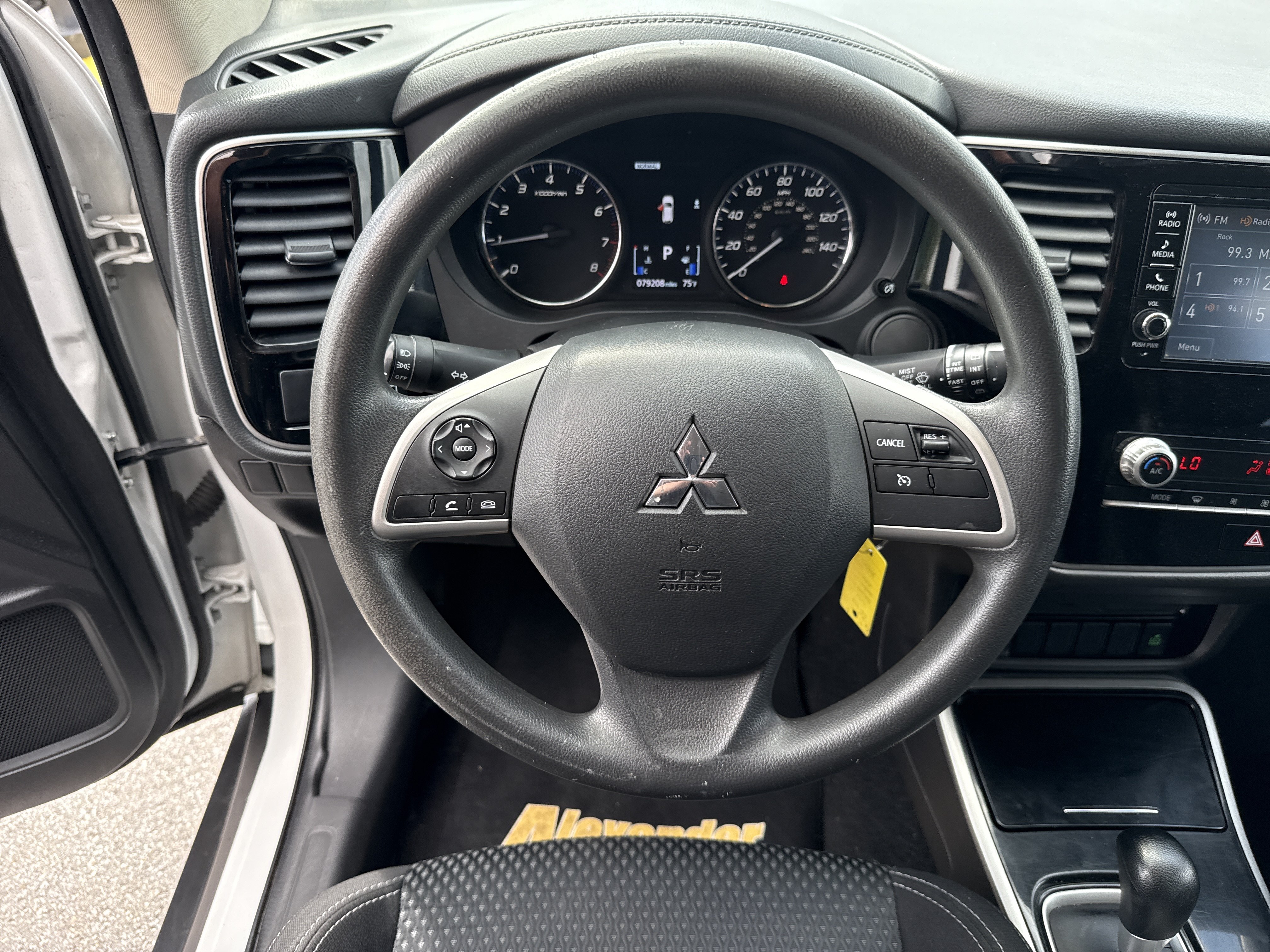 Used 2020 Mitsubishi Outlander ES AWD/4WD image 18