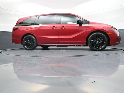 Certified 2023 Honda Odyssey Sport image 31