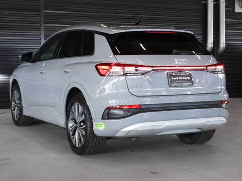 Used 2023 Audi Q4 e-tron Premium w/ Convenience Package RWD image 2