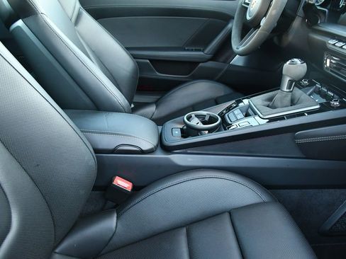 Used 2023 Porsche 911 50th Anniversary Edition image 27