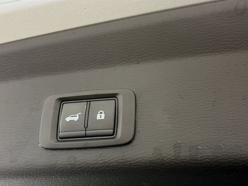 Used 2024 Mitsubishi Outlander SE image 32