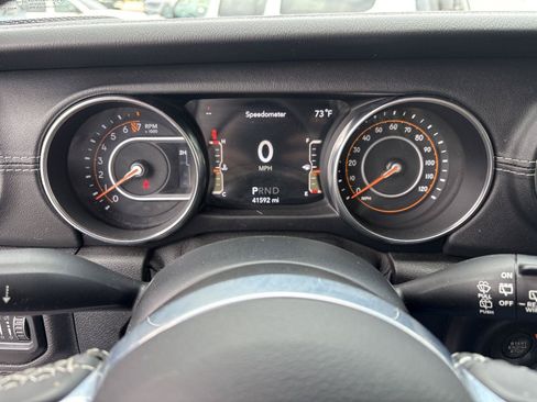Used 2019 Jeep Wrangler Unlimited Sahara w/ LED Lighting Group AWD/4WD image 16