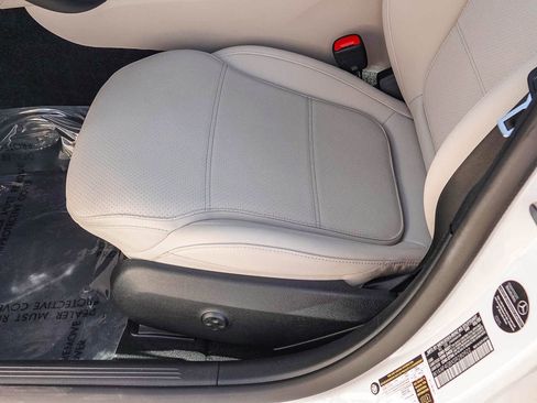 Certified 2025 Mercedes-Benz C 300 Sedan image 22