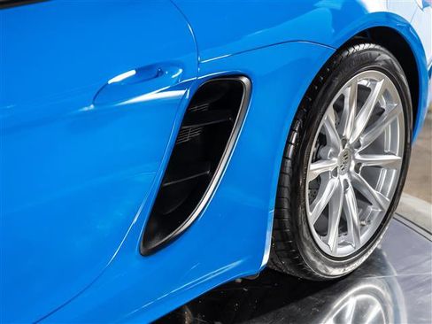 Certified 2025 Porsche 718 Boxster image 38