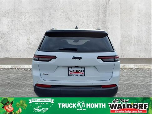 New 2025 Jeep Grand Cherokee Limited image 3