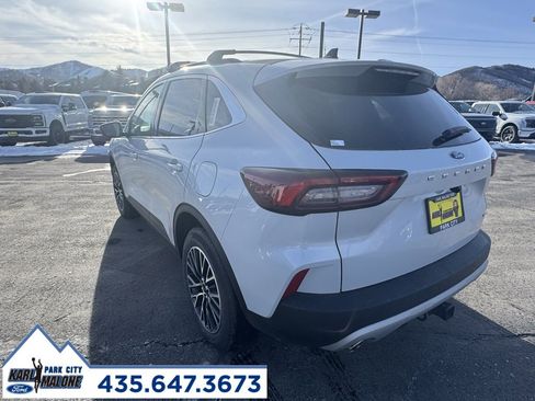 New 2026 Ford Escape SE w/ Class II Trailer Tow Package image 5