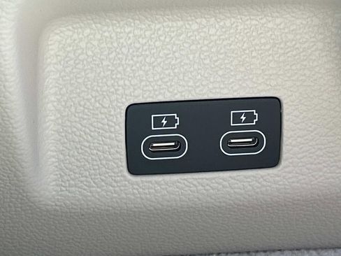 New 2026 Genesis G70 2.5T Prestige image 21